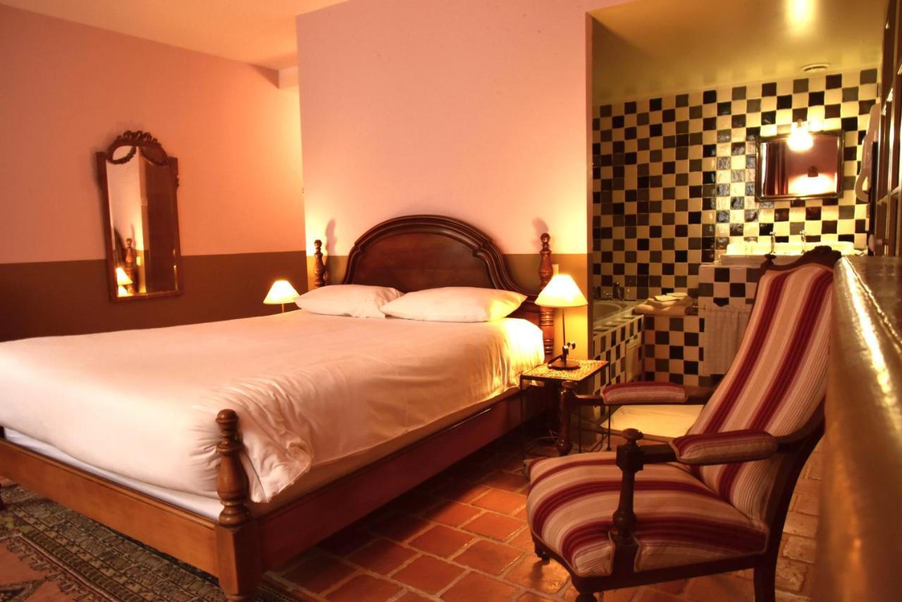 Logis Hotel Le Boudoir Belvès Buitenkant foto