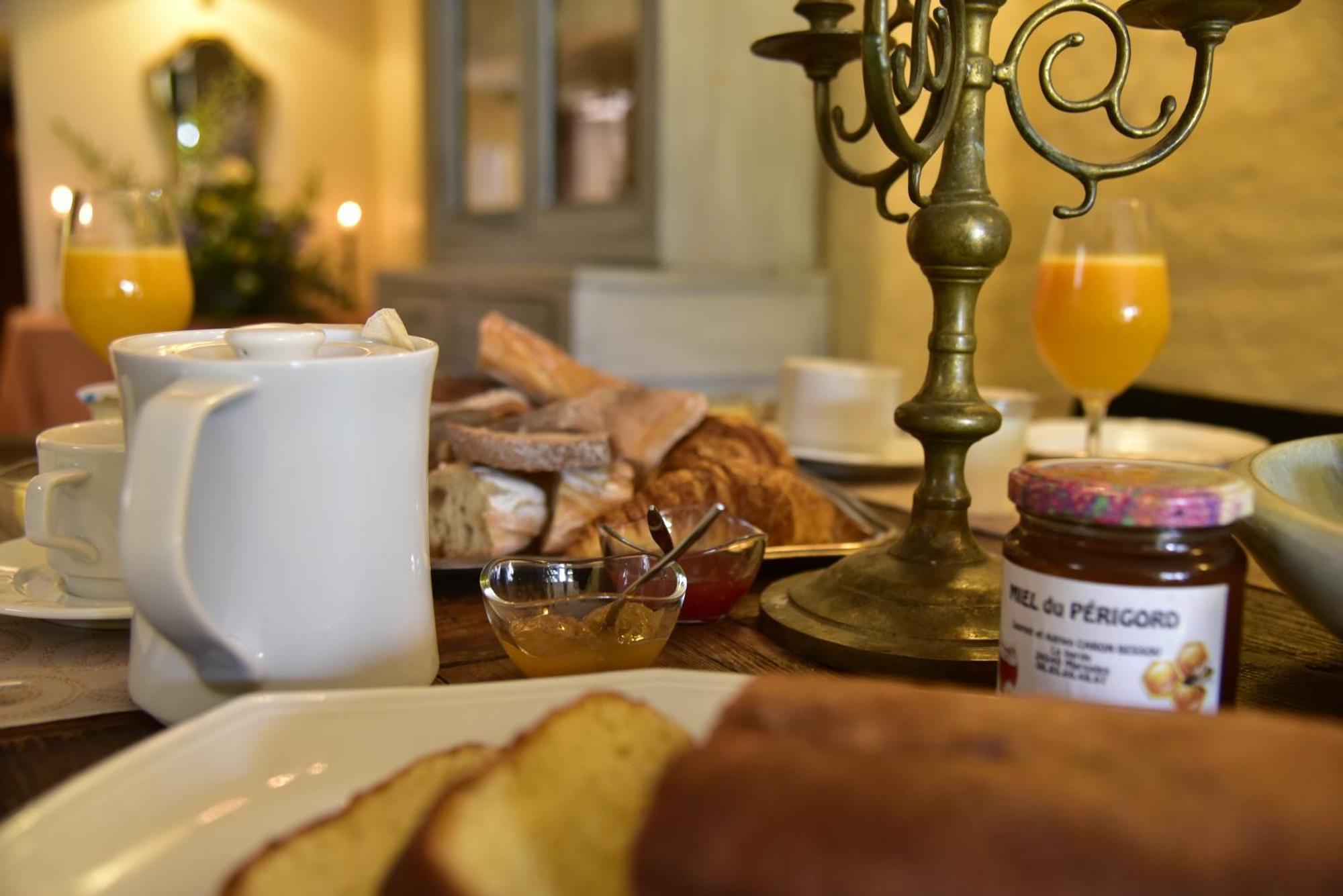 Logis Hotel Le Boudoir Belvès Buitenkant foto