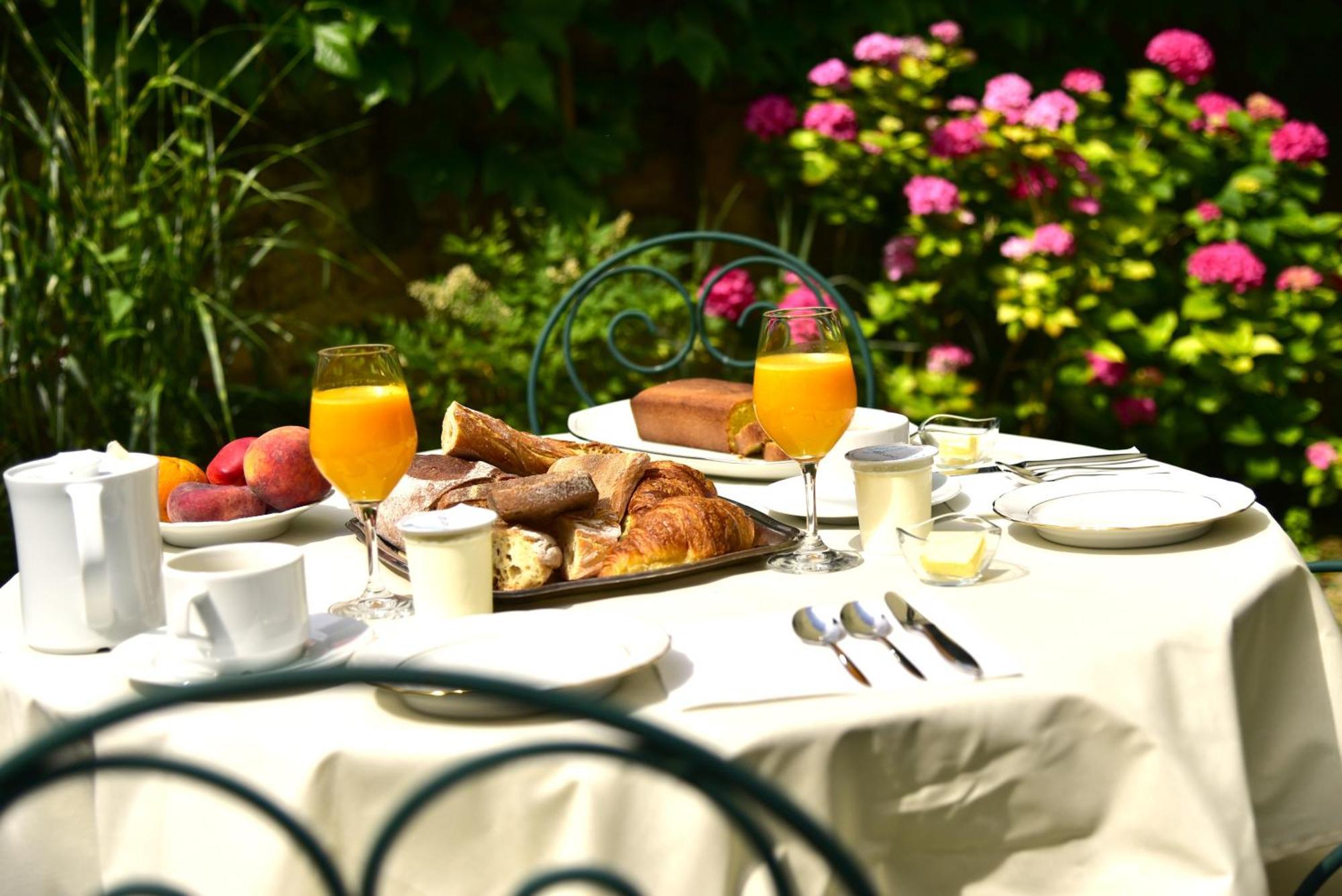 Logis Hotel Le Boudoir Belvès Buitenkant foto