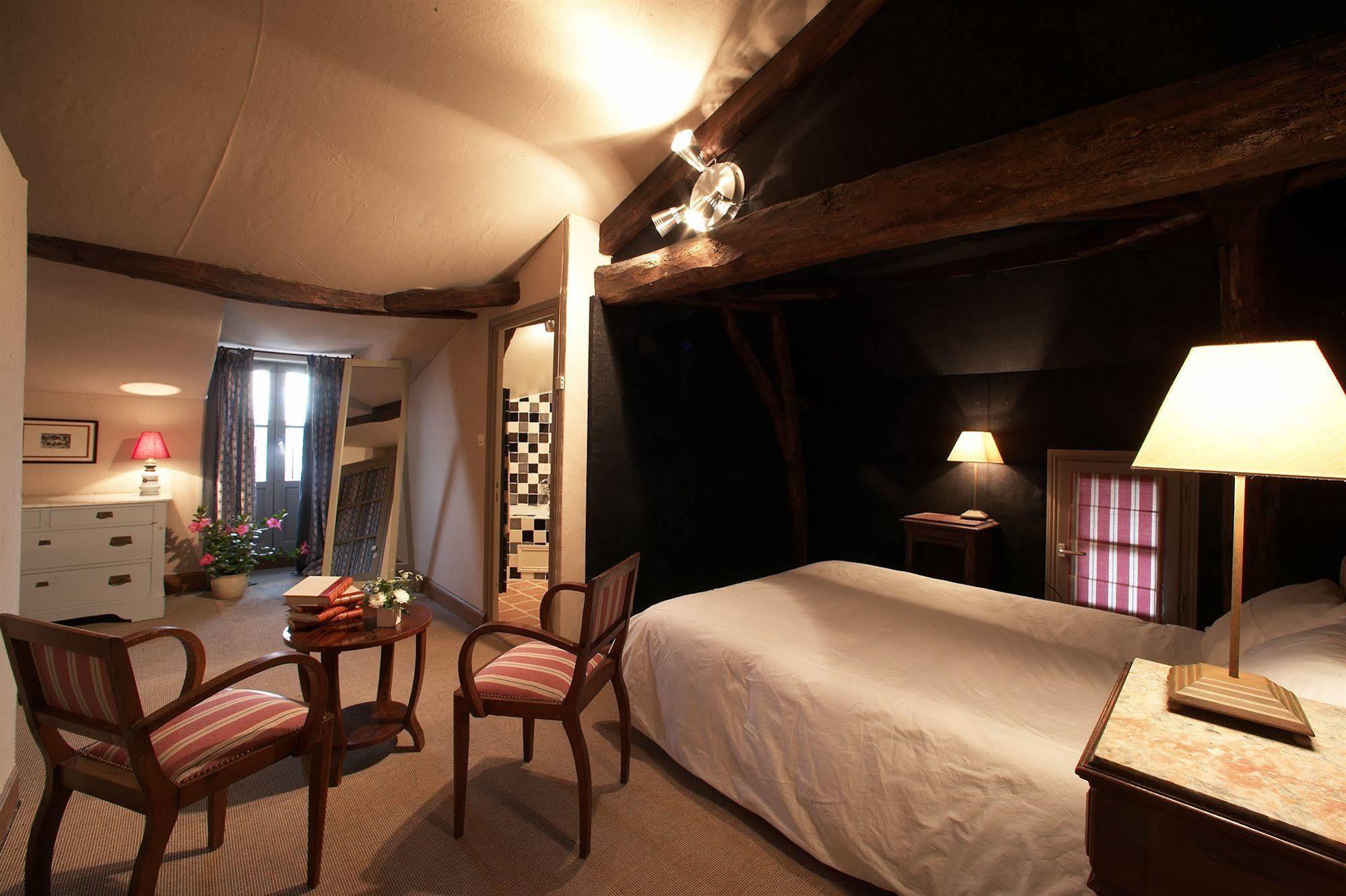 Logis Hotel Le Boudoir Belvès Buitenkant foto